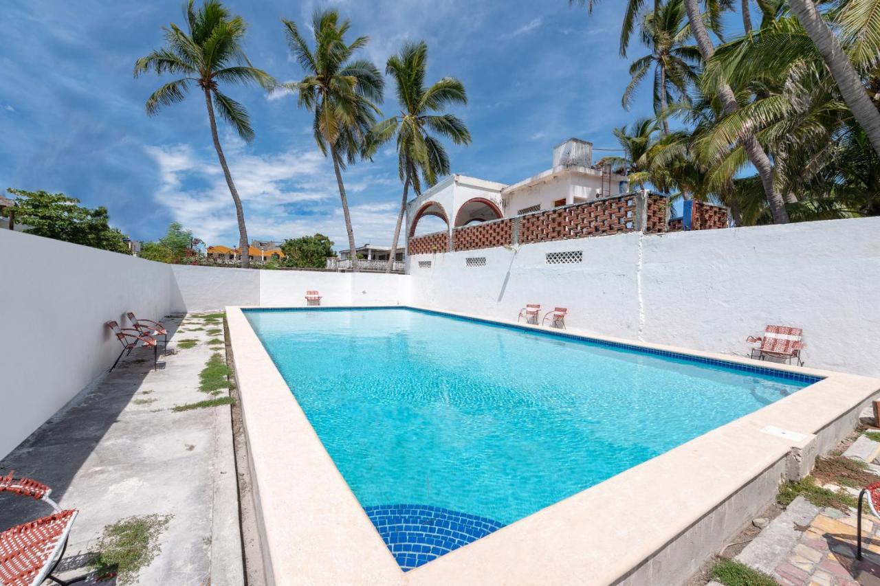 OYO Hotel Las Palmas Cuyutlan Manzanillo Kültér fotó