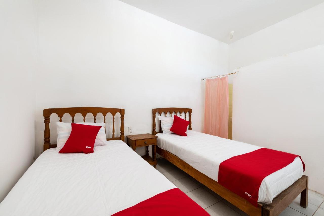 OYO Hotel Las Palmas Cuyutlan Manzanillo Kültér fotó