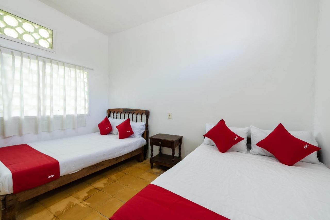 OYO Hotel Las Palmas Cuyutlan Manzanillo Kültér fotó